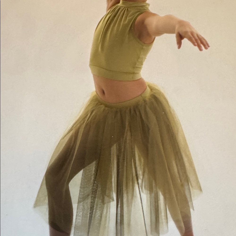 Elegant Olive Green Tulle Skirt and top from curtain call child medium